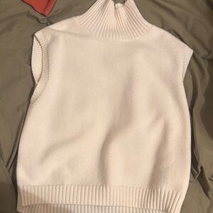 Pinch Women's Cream Sleeveless Sweater